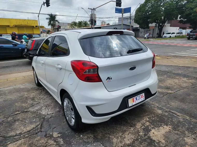 Ford KA Branco 4