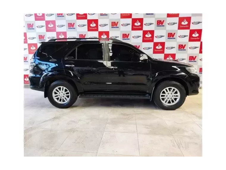 Toyota Hilux SW4 Preto 7