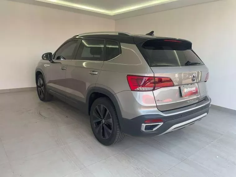 Volkswagen Taos Bege 12