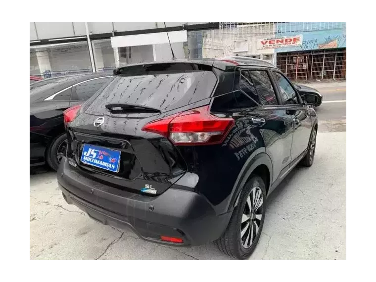 Nissan Kicks Preto 5