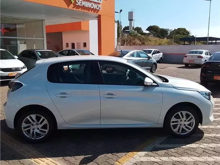 Peugeot 208 Branco 3