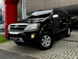 Toyota Hilux SW4