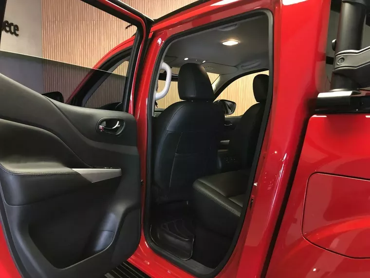 Nissan Frontier Vermelho 12