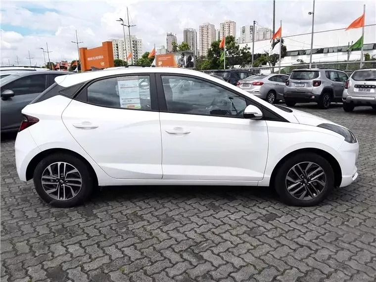 Hyundai HB20S Branco 10