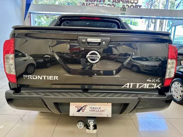 Nissan Frontier Preto 22