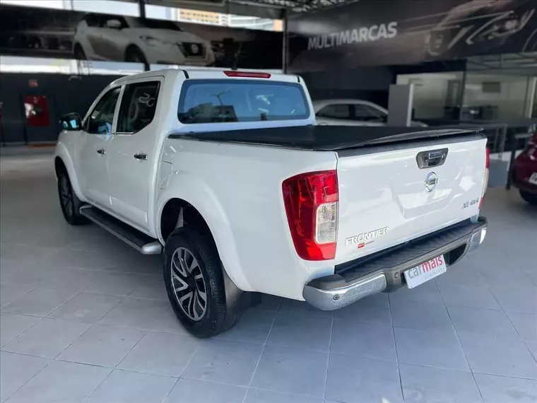 Nissan Frontier Branco 4