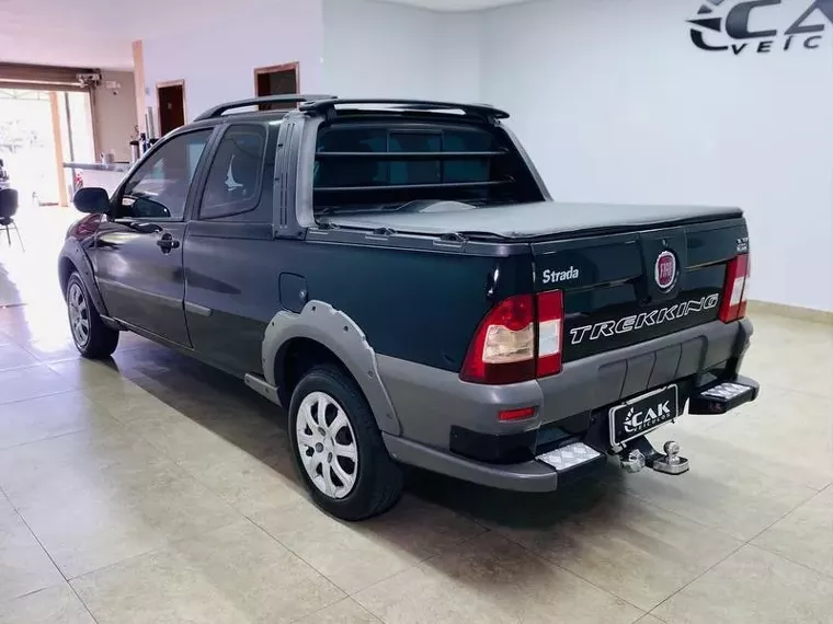 Fiat Strada Preto 7