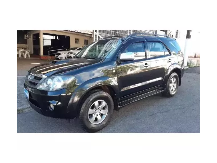 Toyota Hilux SW4 Preto 9