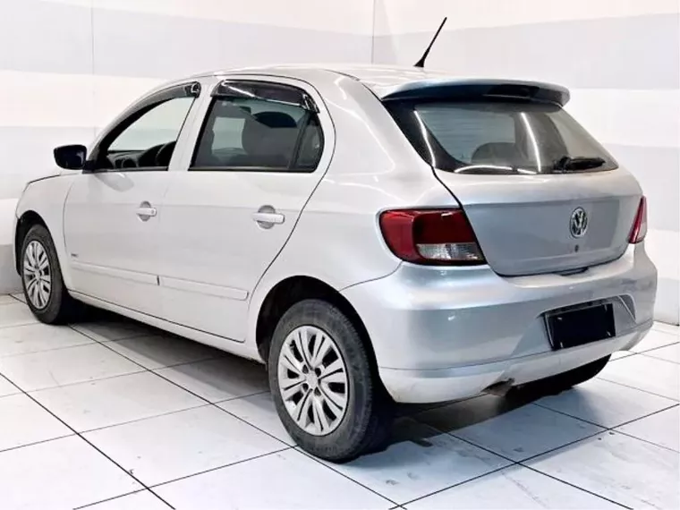 Volkswagen Gol Prata 5