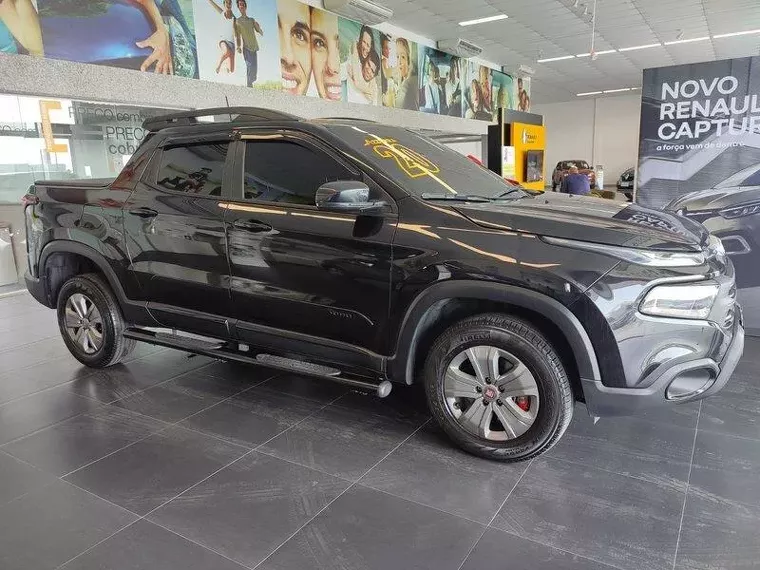 Fiat Toro Preto 11