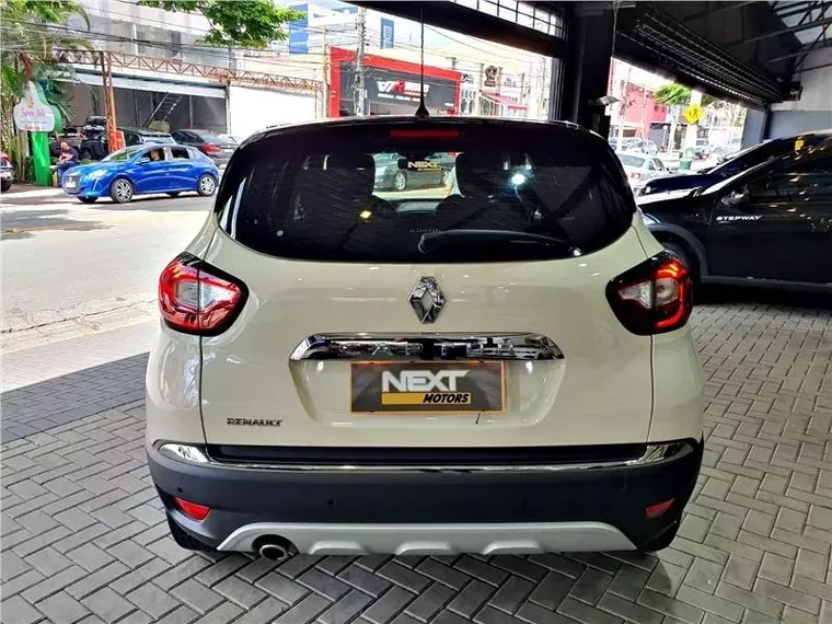 Renault Captur Bege 4