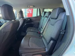 Jeep Commander