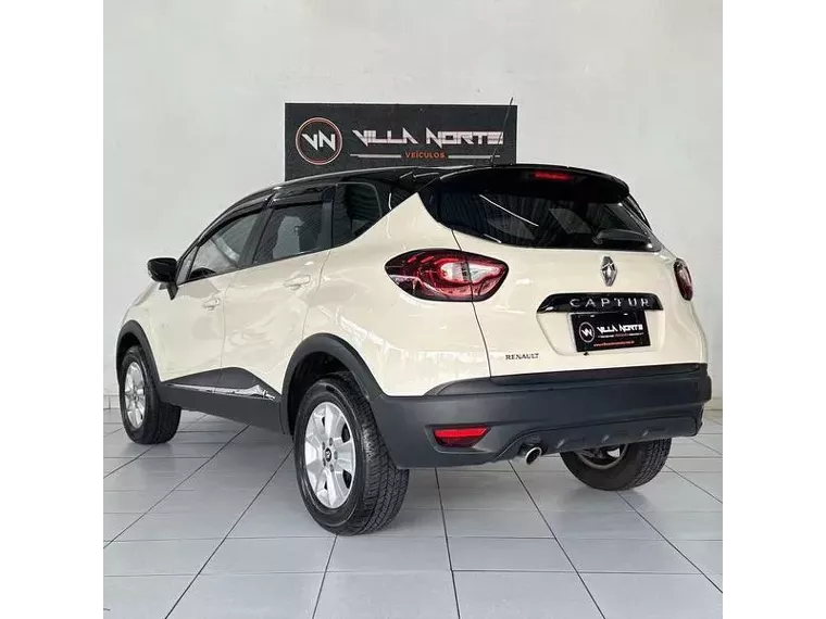 Renault Captur Bege 20