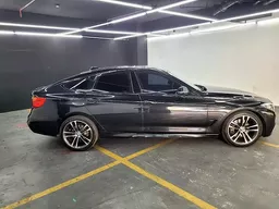BMW 328i