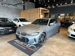 BMW 320i