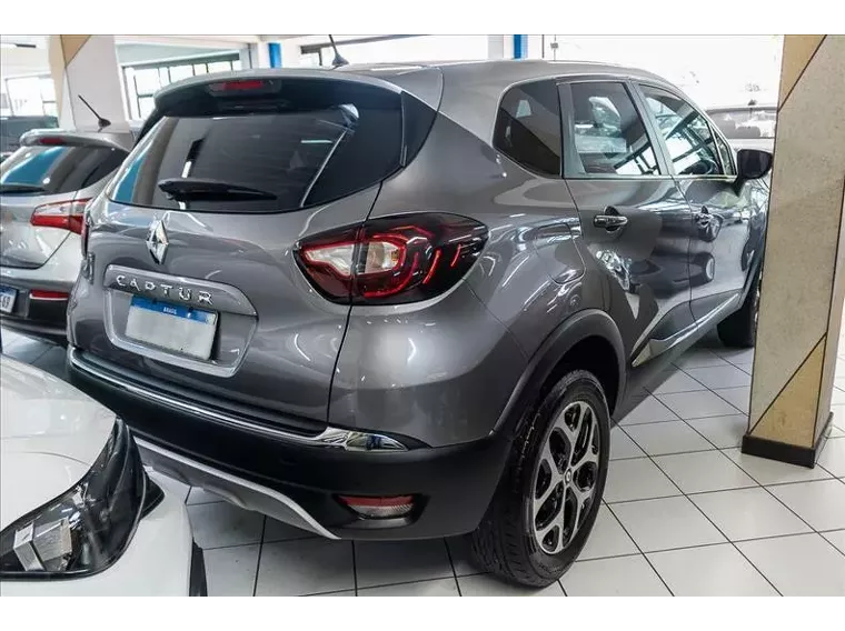 Renault Captur Cinza 11