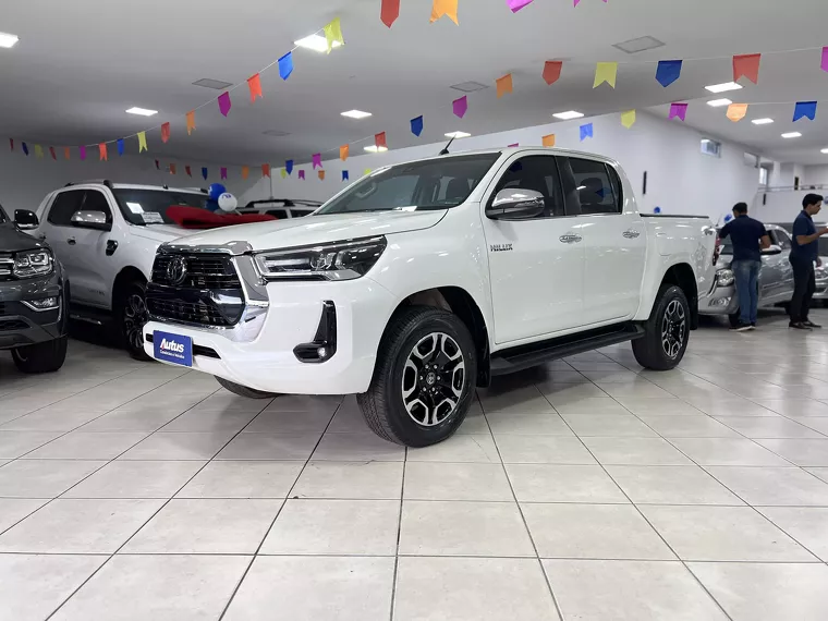 Toyota Hilux Branco 3