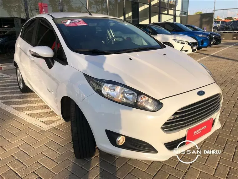 Ford Fiesta Branco 9