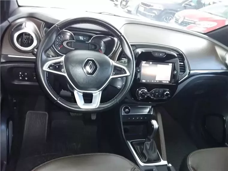 Renault Captur Bege 3