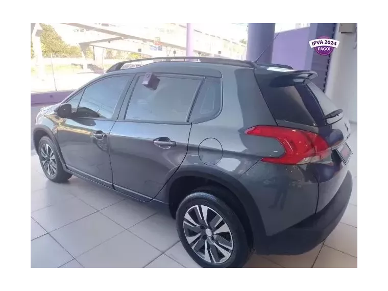 Peugeot 2008 Cinza 1