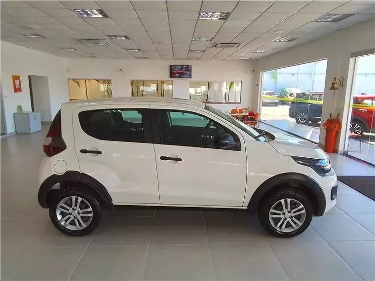 Fiat Mobi Branco 3