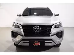 Toyota Hilux SW4