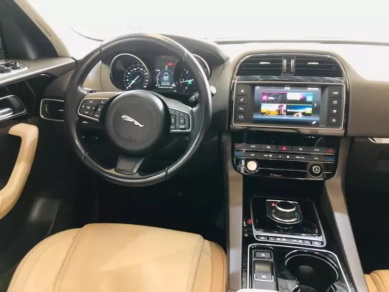 Jaguar F-pace Branco 10