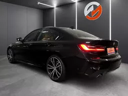 BMW 320i