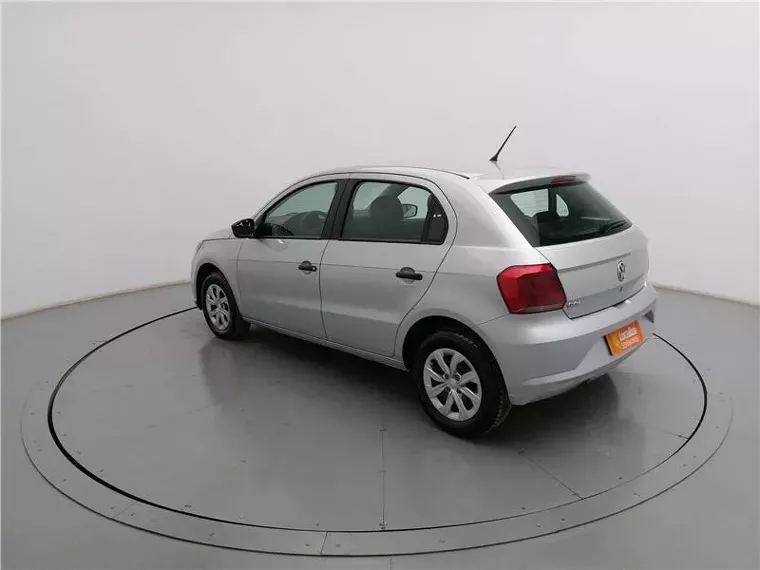 Volkswagen Gol Prata 10