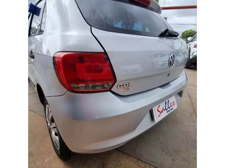 Volkswagen Gol Prata 2