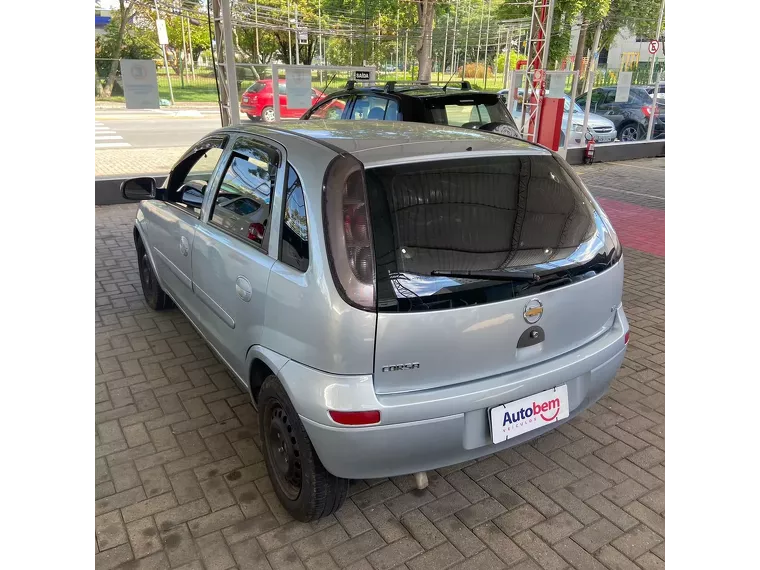 Chevrolet Corsa Prata 2