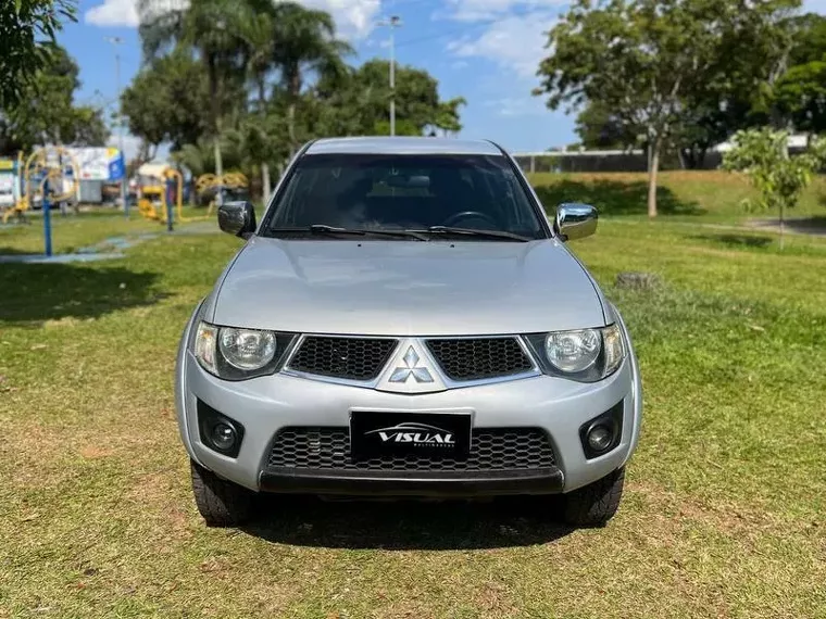 Mitsubishi L200 Triton Prata 1