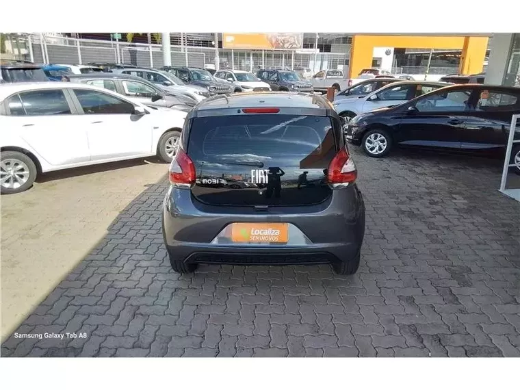 Fiat Mobi Prata 8