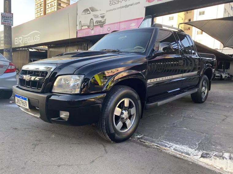 Chevrolet S10 Preto 15