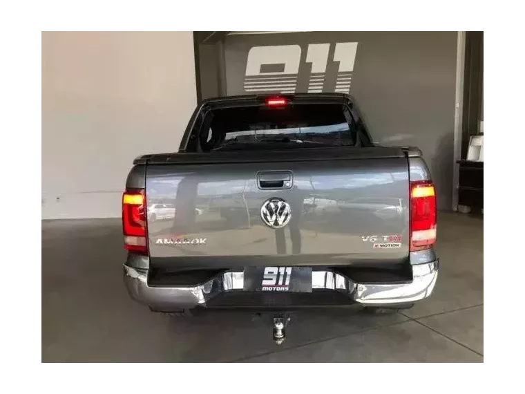 Volkswagen Amarok Cinza 2