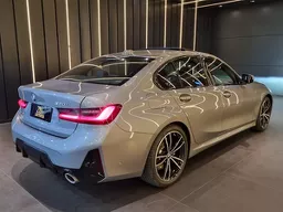 BMW 320i