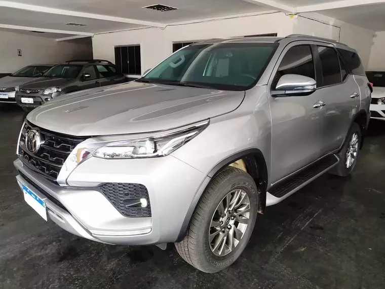 Toyota Hilux SW4 Prata 7