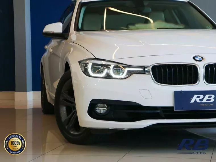 BMW 320i Branco 10