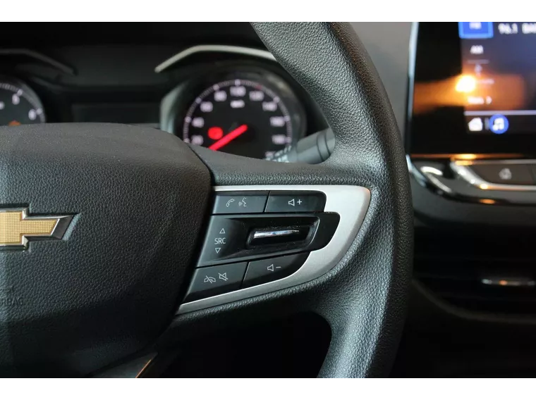 Chevrolet Onix Preto 16