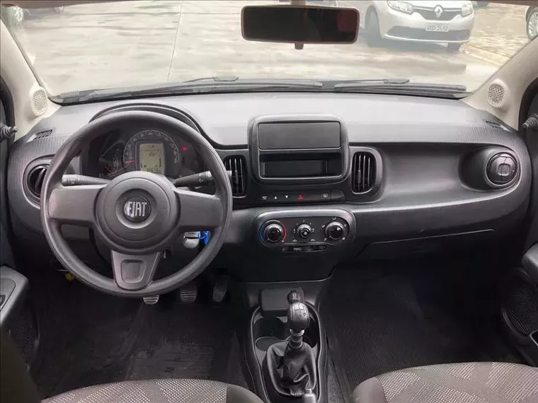 Fiat Mobi Cinza 3