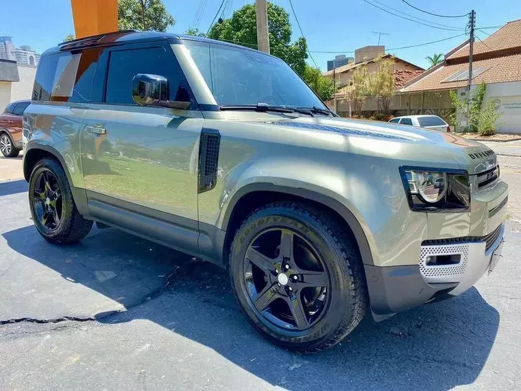 Land Rover Defender Verde 18