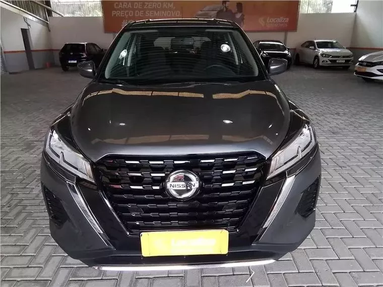 Nissan Kicks Cinza 4