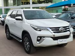 Toyota Hilux SW4