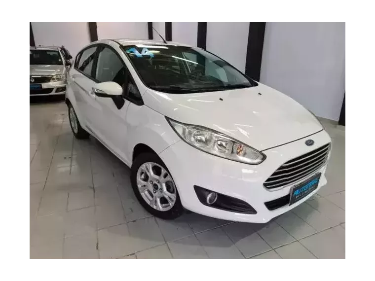 Ford Fiesta Branco 6