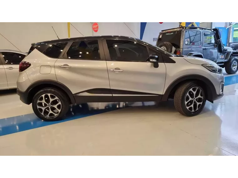 Renault Captur Prata 6