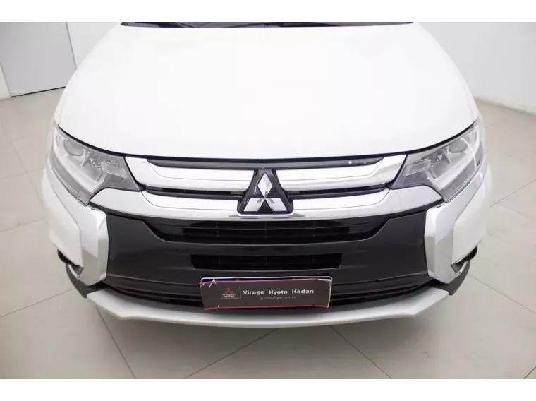 Mitsubishi Outlander Branco 7