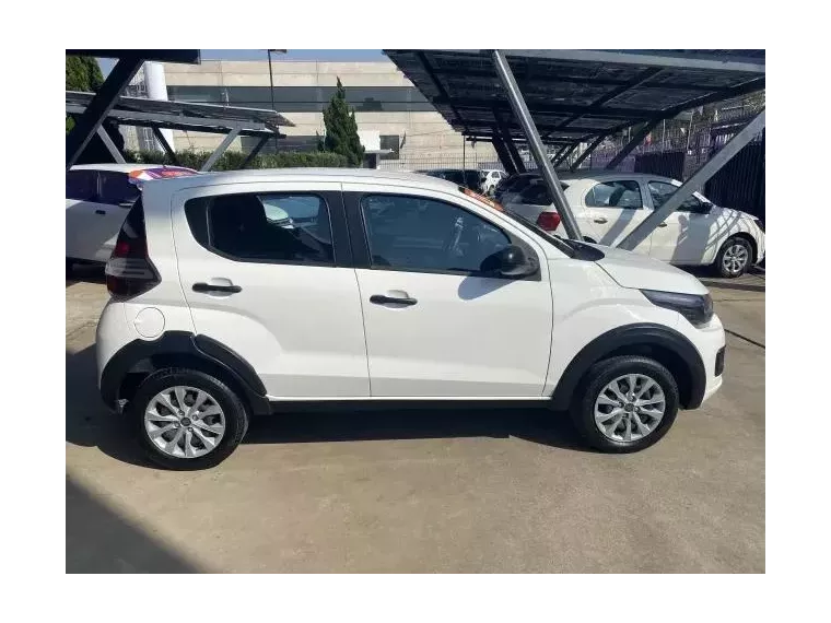 Fiat Mobi Branco 3