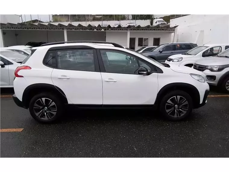 Peugeot 2008 Branco 9