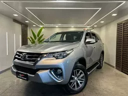Toyota Hilux SW4