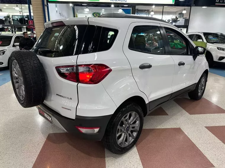 Ford Ecosport Branco 7